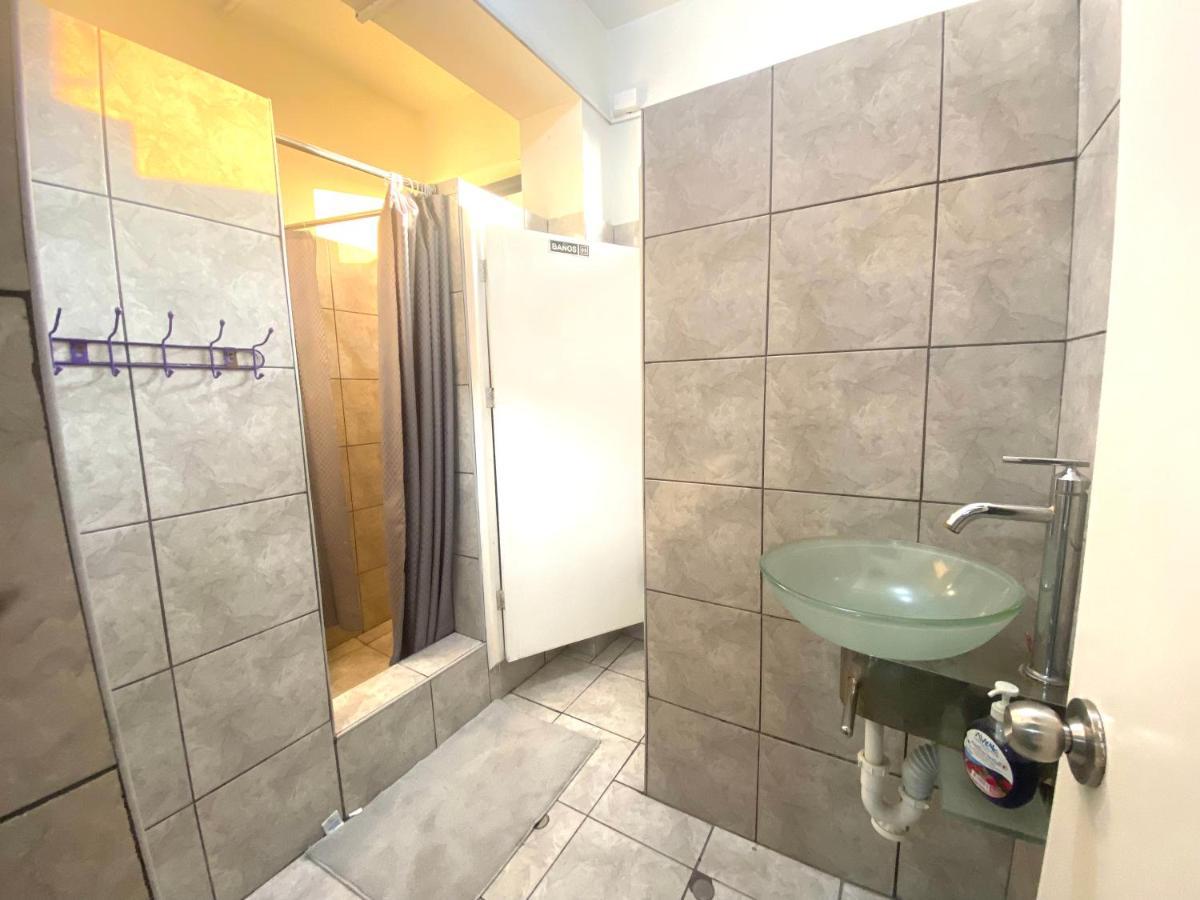 Ica Adventures II Hostel Ngoại thất bức ảnh