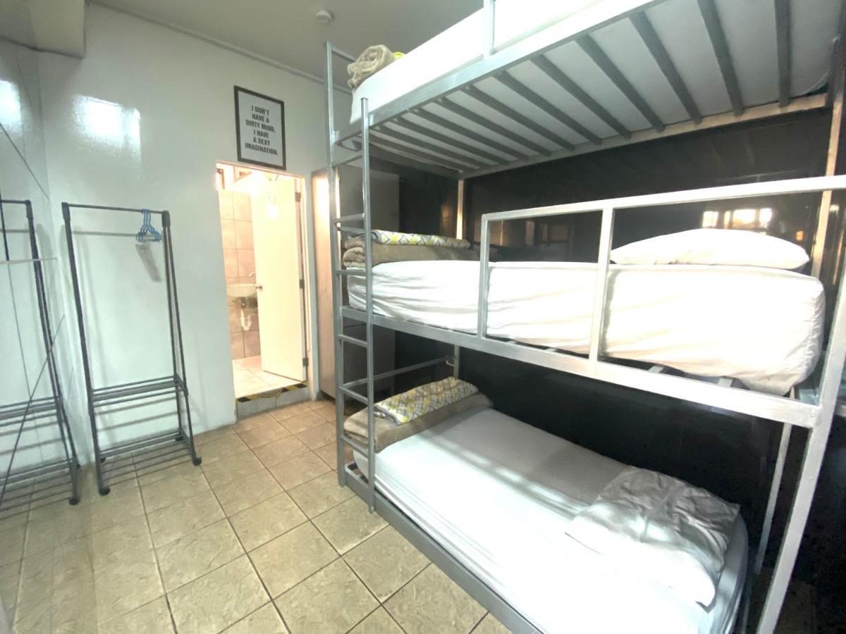 Ica Adventures II Hostel Ngoại thất bức ảnh