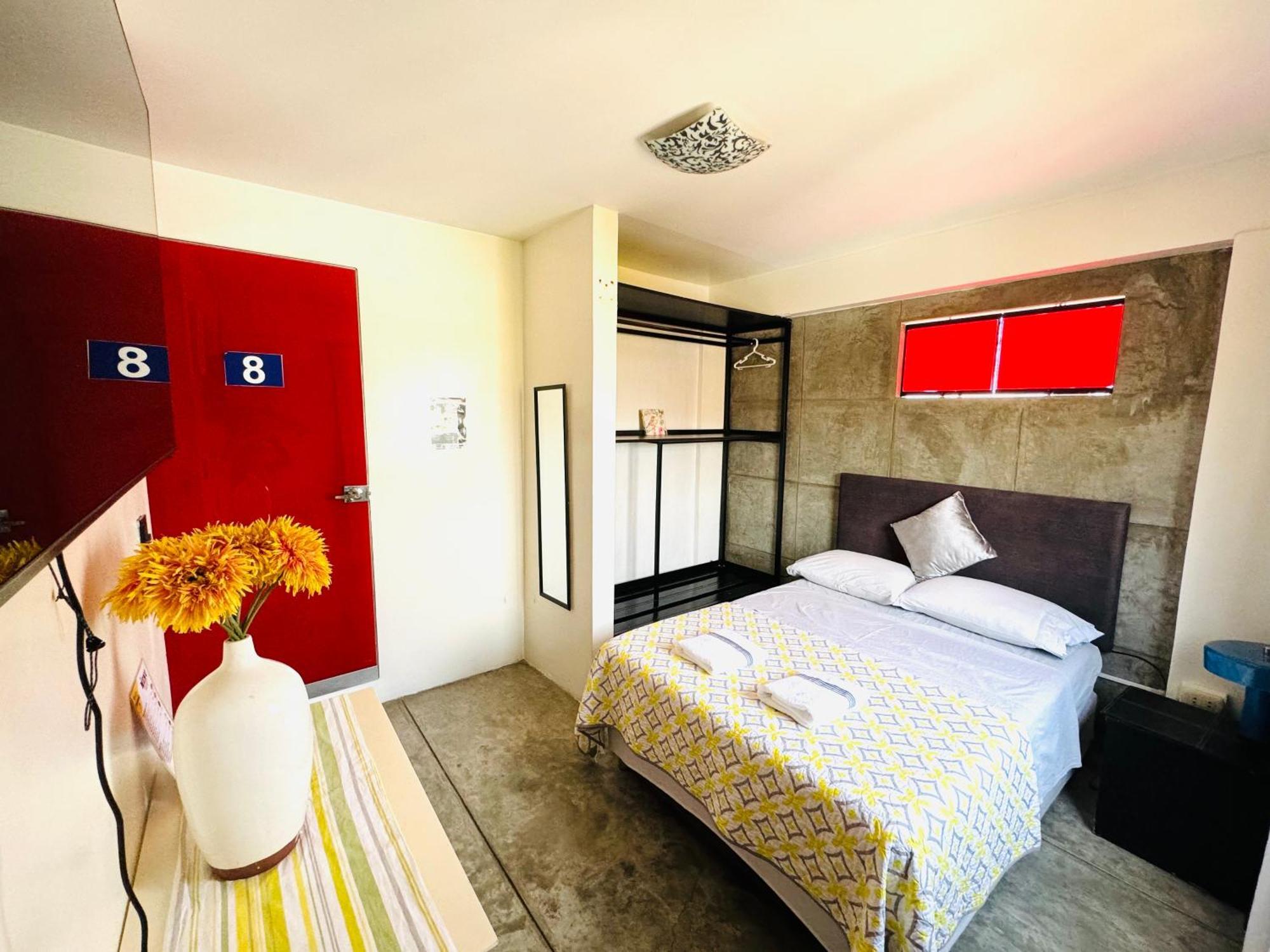 Ica Adventures II Hostel Ngoại thất bức ảnh