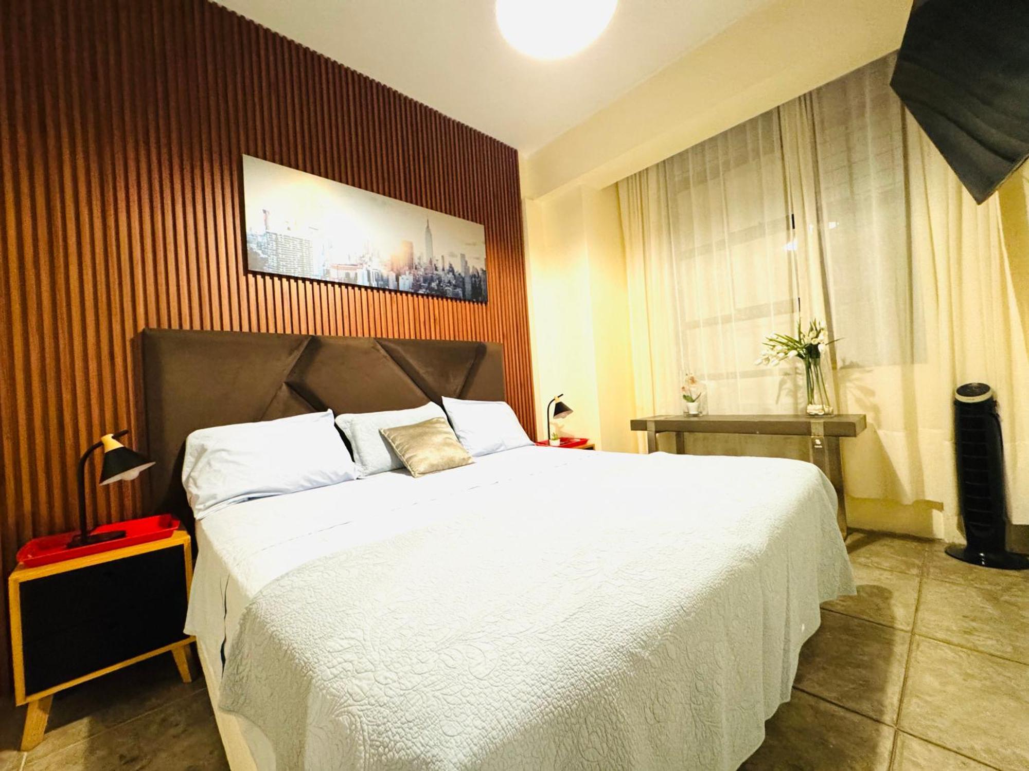 Ica Adventures II Hostel Ngoại thất bức ảnh