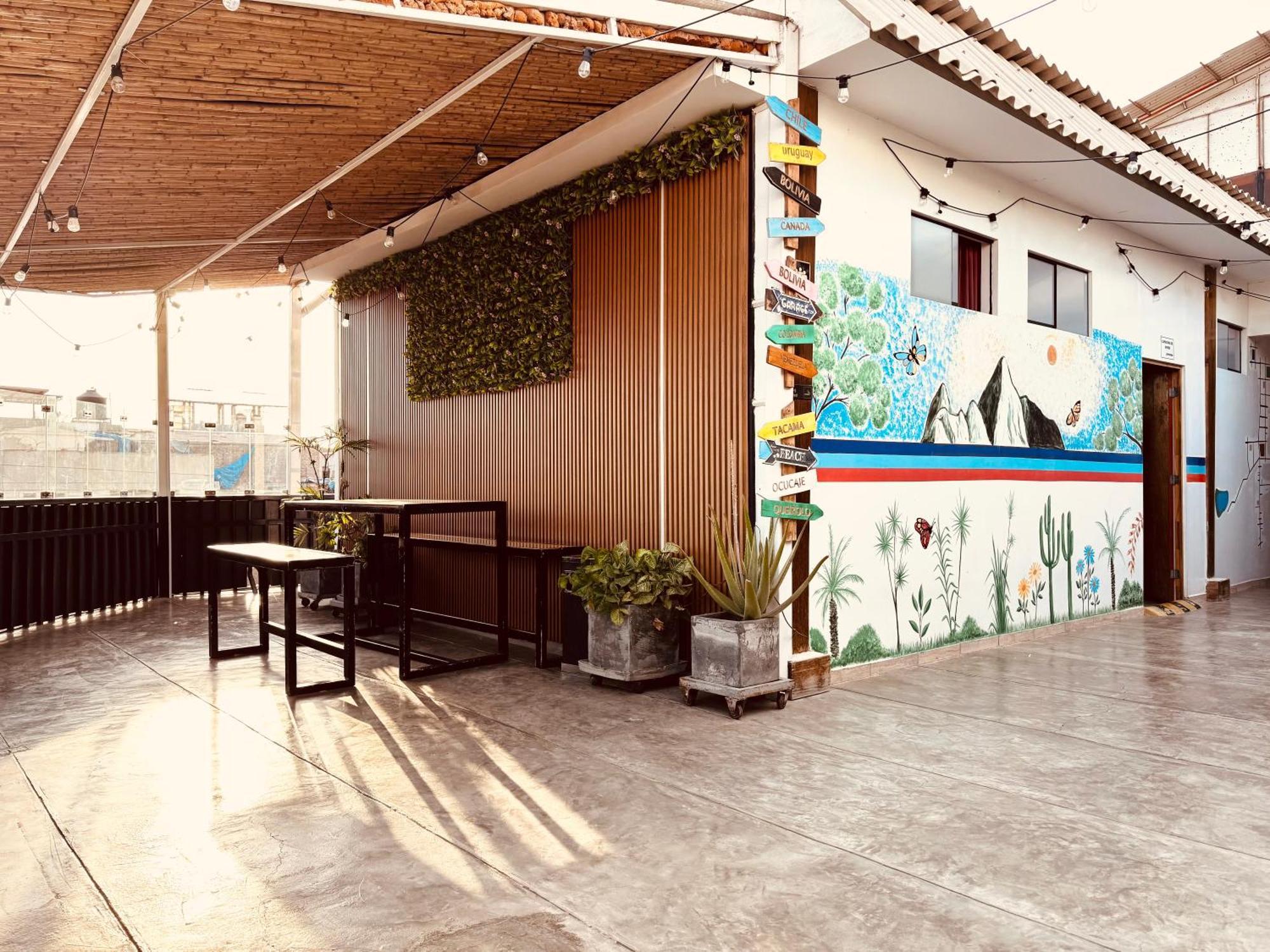 Ica Adventures II Hostel Ngoại thất bức ảnh