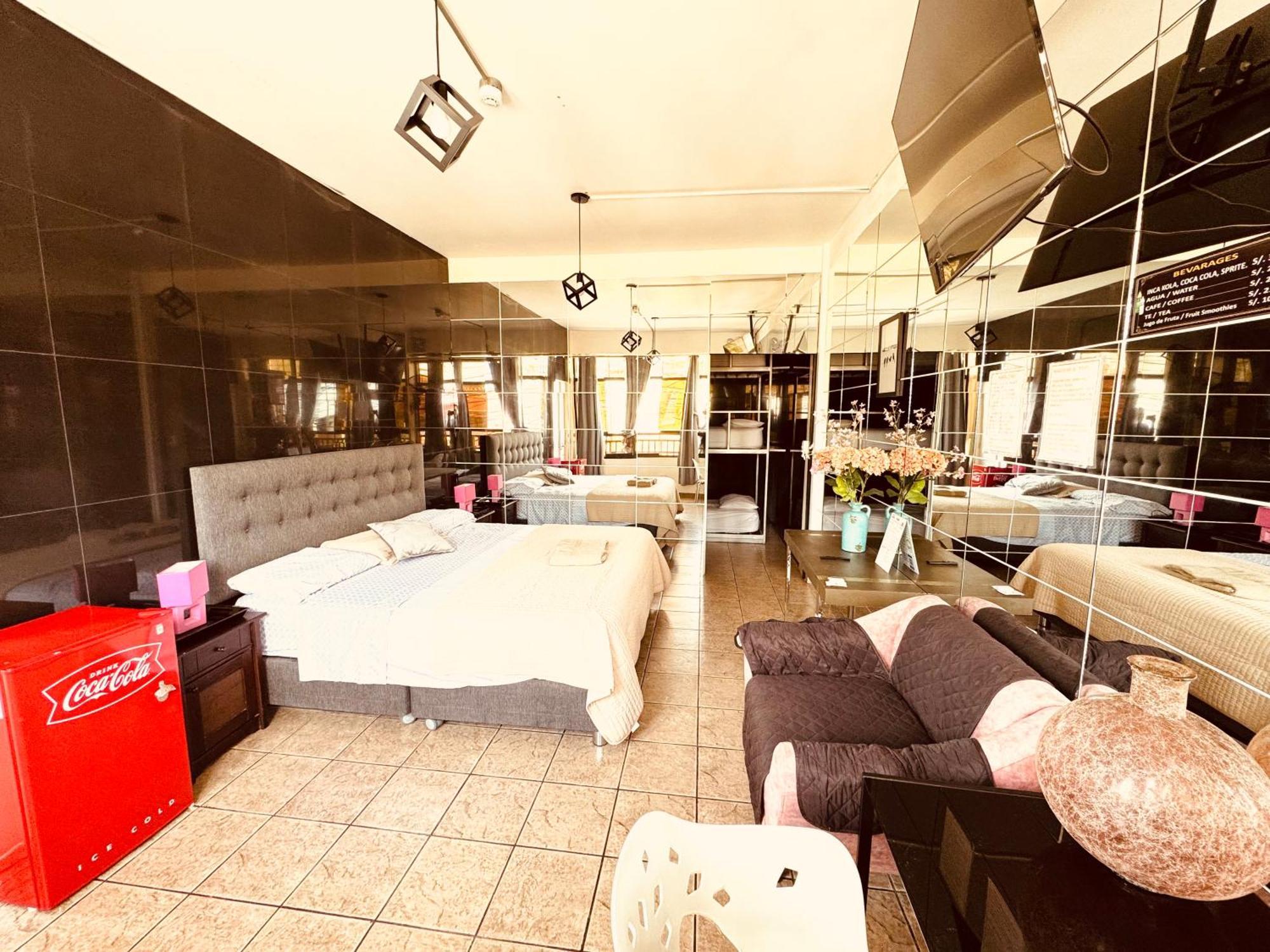 Ica Adventures II Hostel Ngoại thất bức ảnh