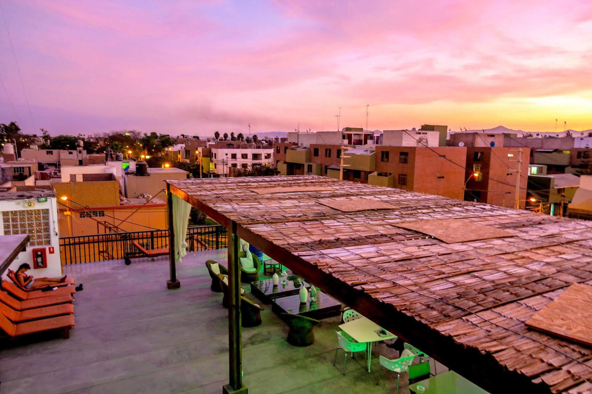 Ica Adventures II Hostel Ngoại thất bức ảnh
