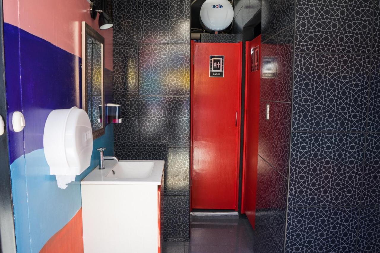 Ica Adventures II Hostel Ngoại thất bức ảnh